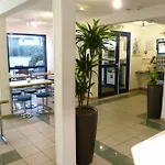 宜必思鲁昂佩蒂特维经济酒店 酒店 2*