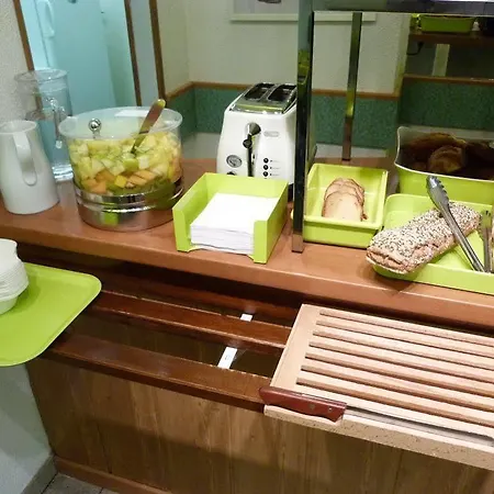 酒店 宜必思鲁昂佩蒂特维经济酒店